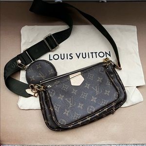 Louis Vuitton multi pochette